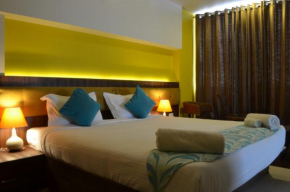 Гостиница Luxtay Suites  Сампанги Рама Нагар